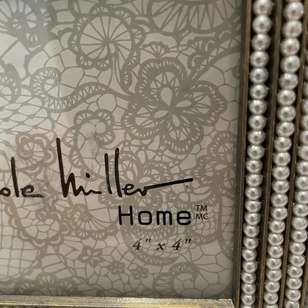 Nicole Miller Home Ornate Gold 4x4 Picture Frame with Faux Pearl Border
